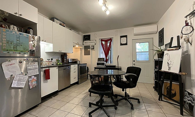 $993,000 - Triplex F...