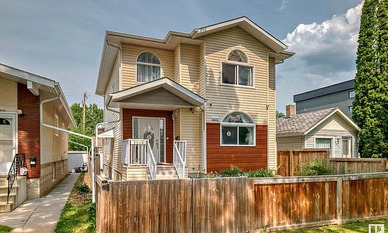 9646-73Ave House For...