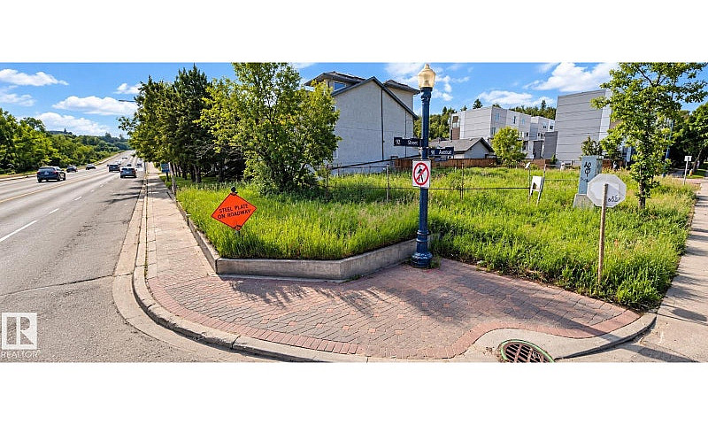 9755 92 St Nw Edmont...