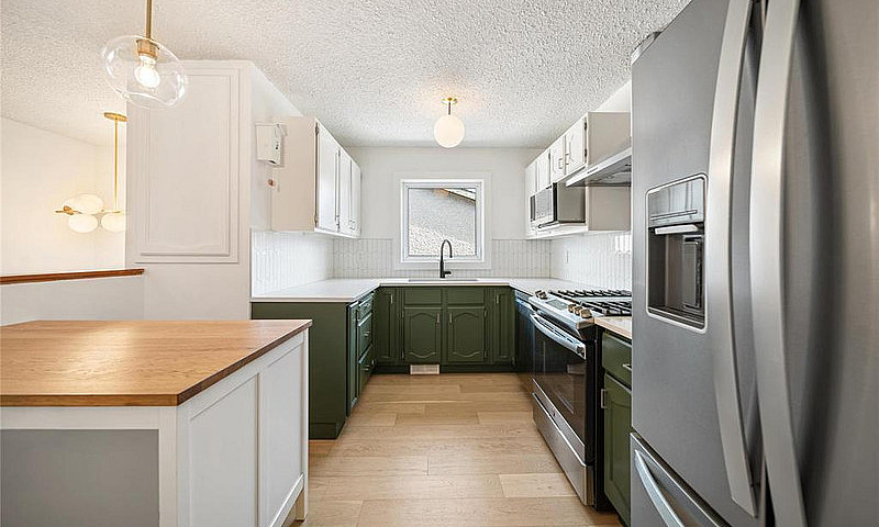 3-Bedroom House In R...