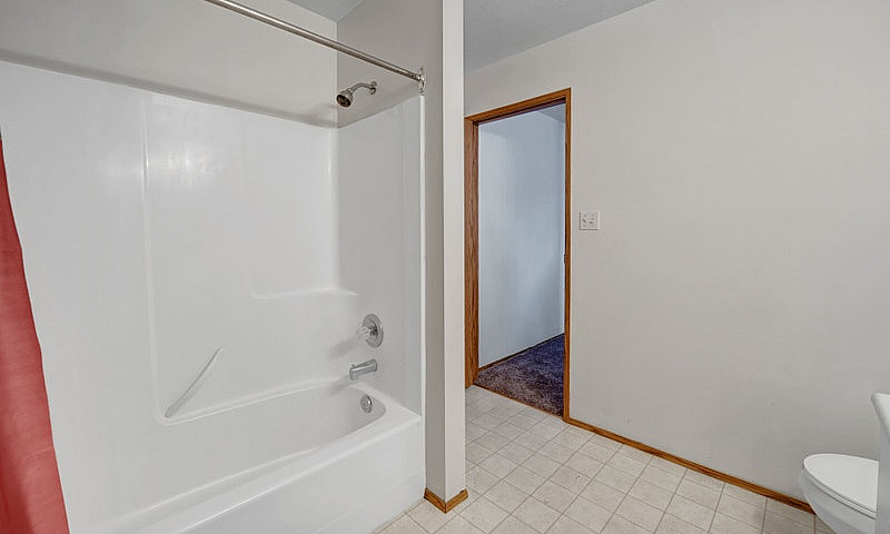 3 Bed X 1.5 Bath Apa...