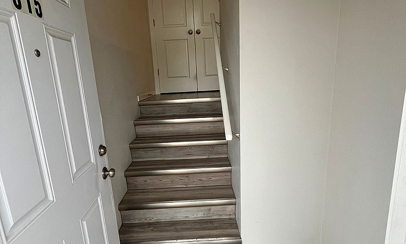 Modern 2-Bed  2-Bath...