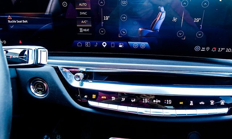 2024 Cadillac Lyriq ...