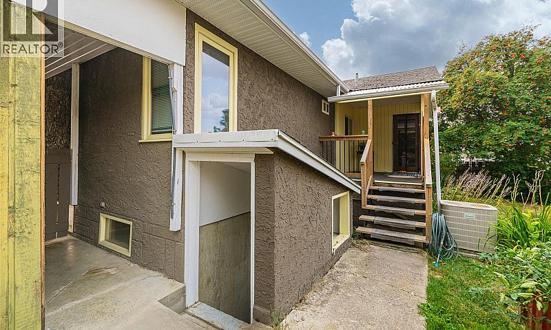 609 20Th Avenue S Cr...