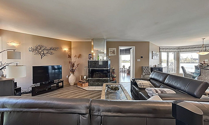 999 999$ - Bungalow ...