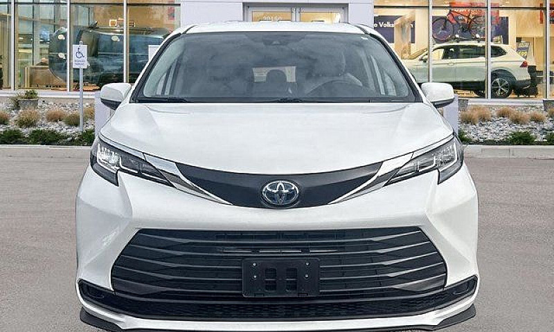 2022 Toyota Sienna...