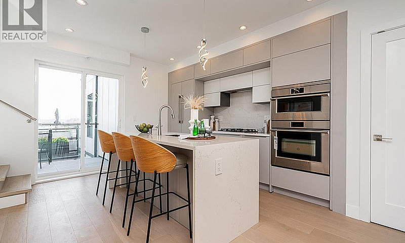 2 434 E 1St Street N...