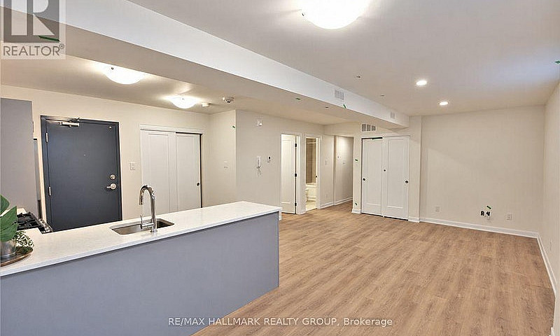 001 - 351 Croydon Av...