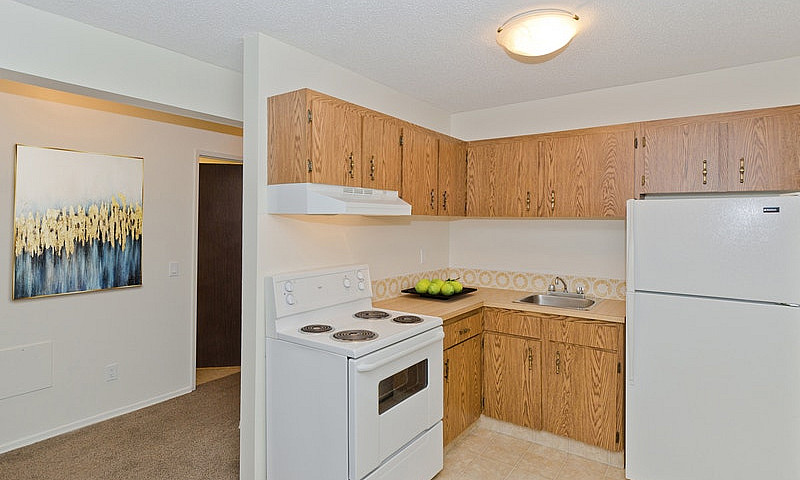 Varsity Place Apartm...