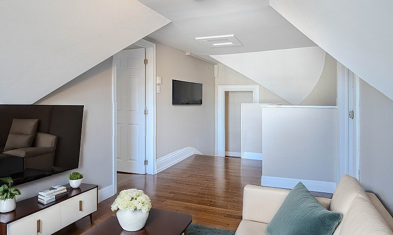 2Bdrm 196 Charlotte ...