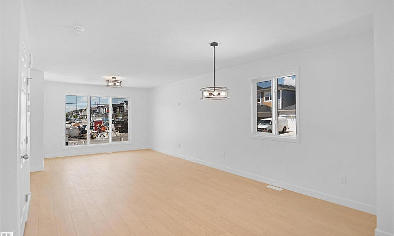 7303 181 Av Nw Edmon...