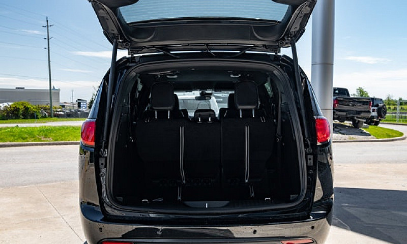 2027 Chrysler Grand ...