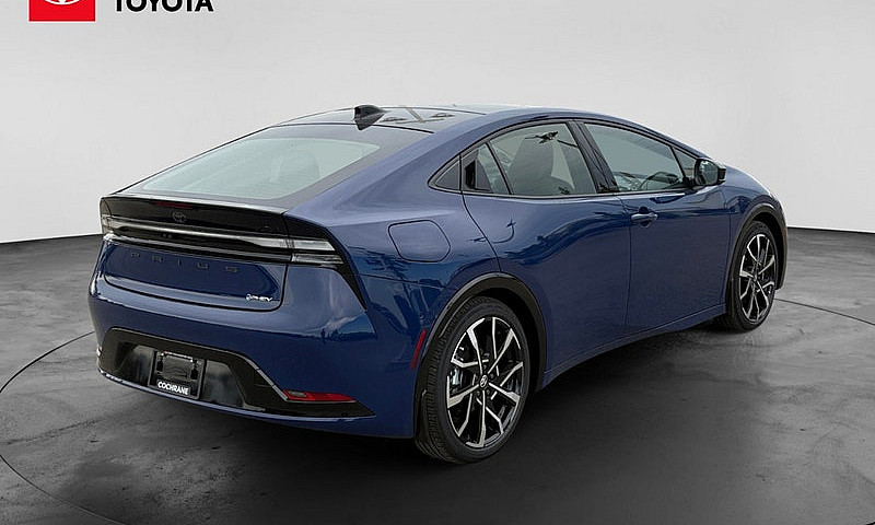 2027 Toyota Prius Pl...