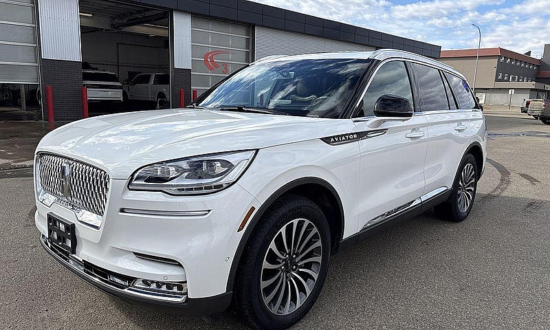 2023 Lincoln Aviator...