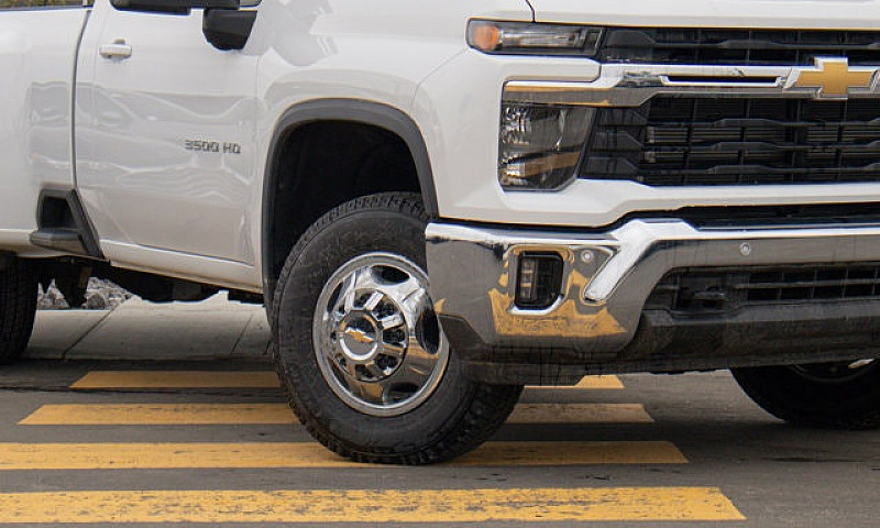2025 Chevrolet Silve...