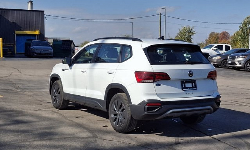 2024 Volkswagen Taos...