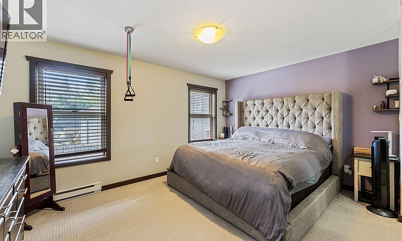 2735 Rydal Ave Cumbe...