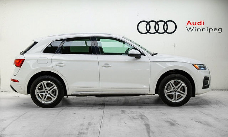 2021 Audi Q5 Komfort...