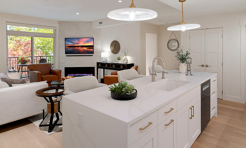 Stunning Luxury Cond...