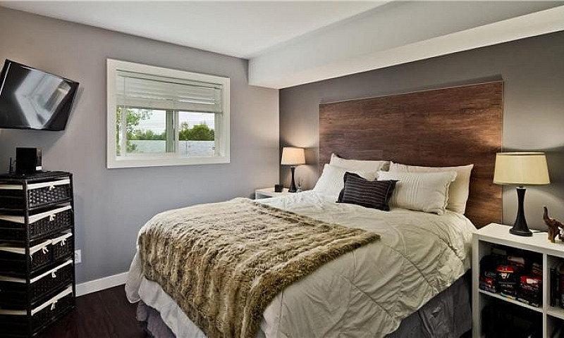 Beautiful & Modern 3...