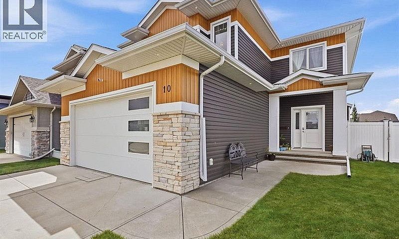 10 Mitchell Crescent...