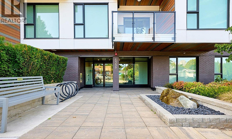 Aura By Westbury | 2...