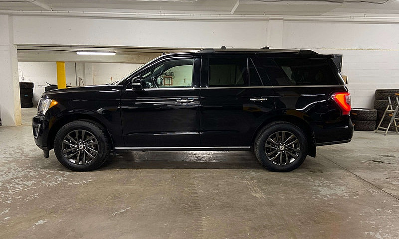 2020 Ford Expedition...