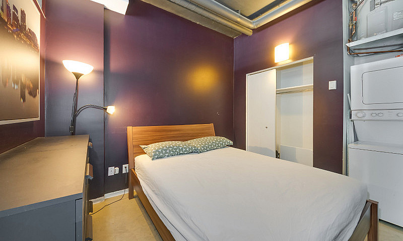 Corner Unit Loft In ...