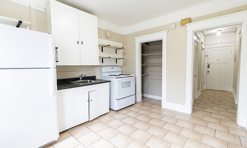 Inglewood Apartment ...