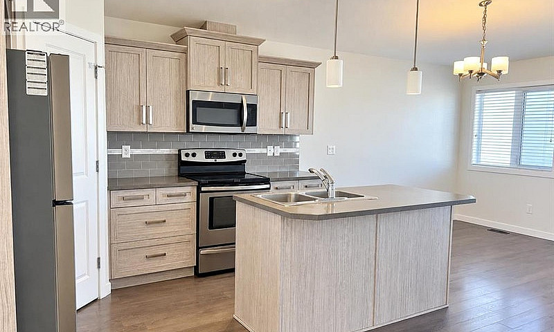 303 Coalbanks Boulev...