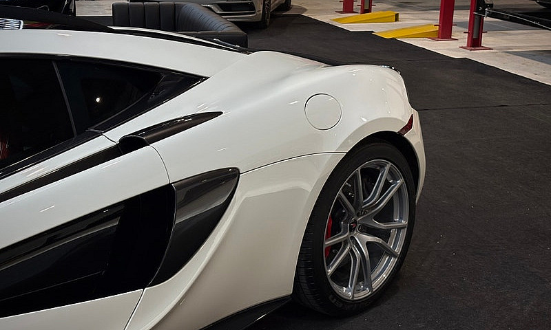 2016 Mclaren 570S...