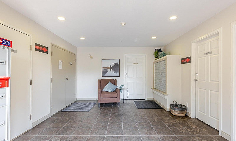 311 5438 198 Street ...