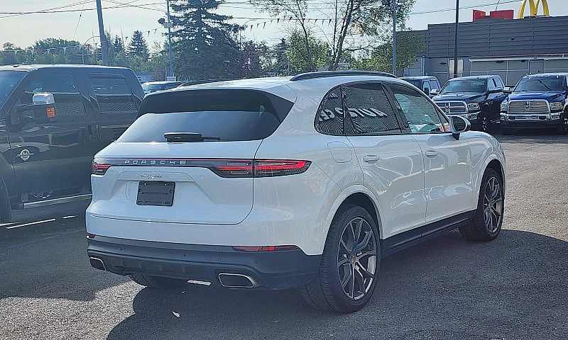 2019 Porsche Cayenne...