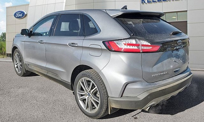 2022 Ford Edge Titan...