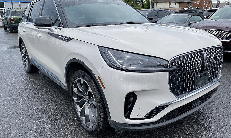 2025 Lincoln Aviator...