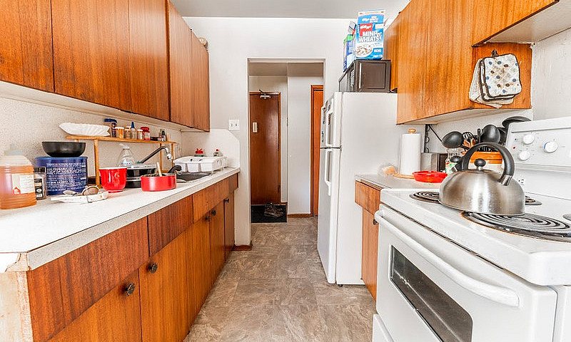 950 Burrows Ave- 1 B...