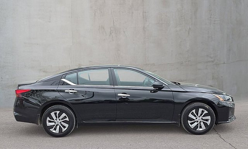 2025 Nissan Altima S...