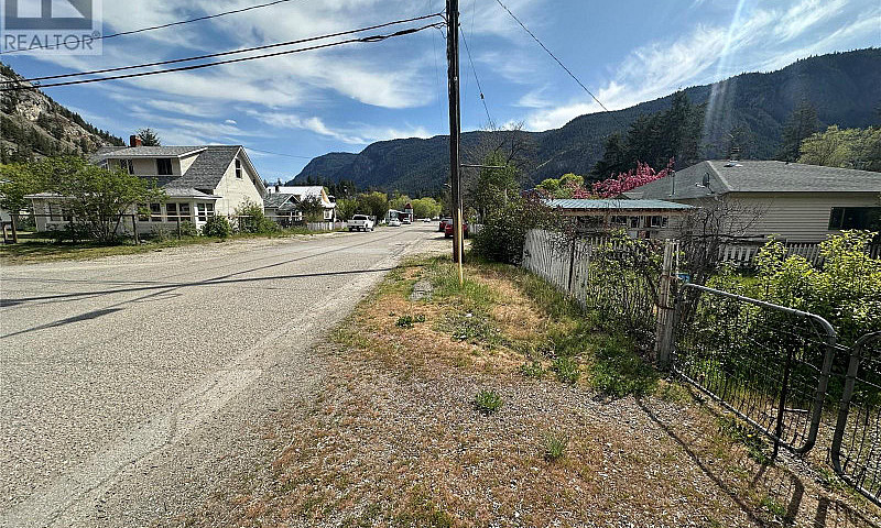 810 Daly Avenue Hedl...