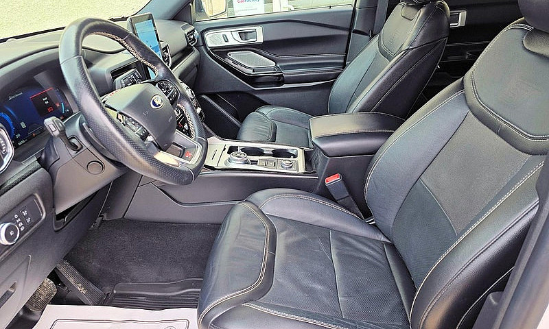 2022 Ford Explorer L...