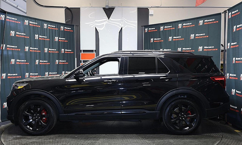 2022 Ford Explorer S...