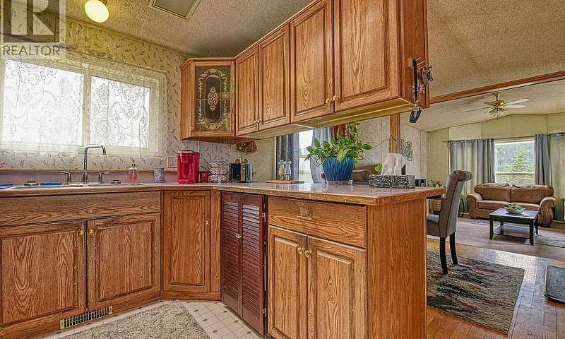 52 560 Soda Creek Ro...