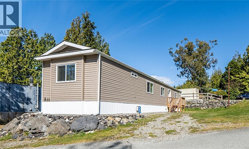 447 Orca Cres Ucluel...