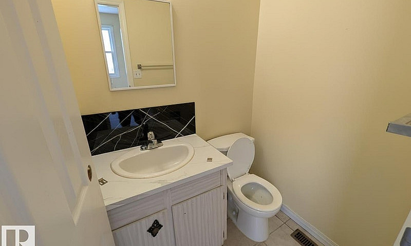 46 Mcleod Pl Nw Edmo...
