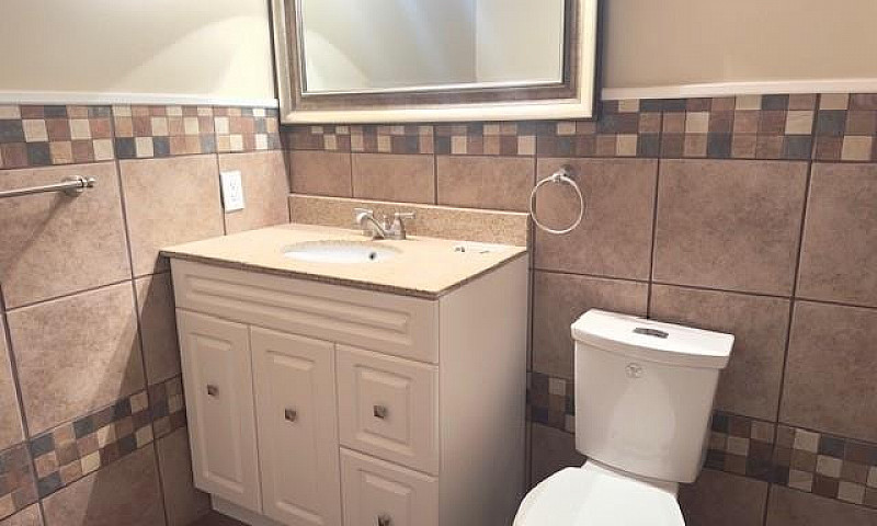 *New Listing* 8921 -...