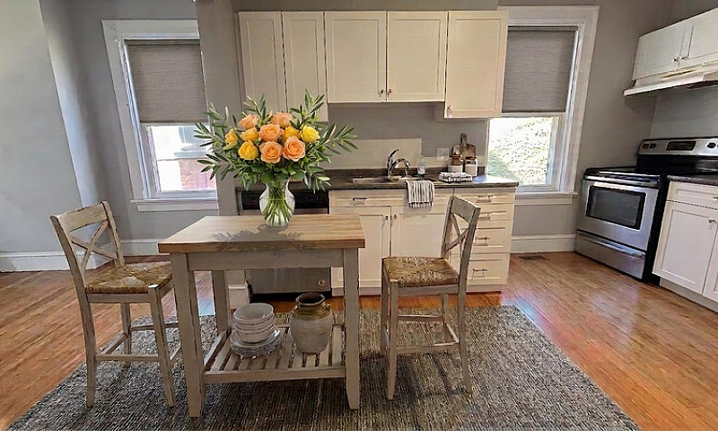 **Spacious 2-Bedroom...
