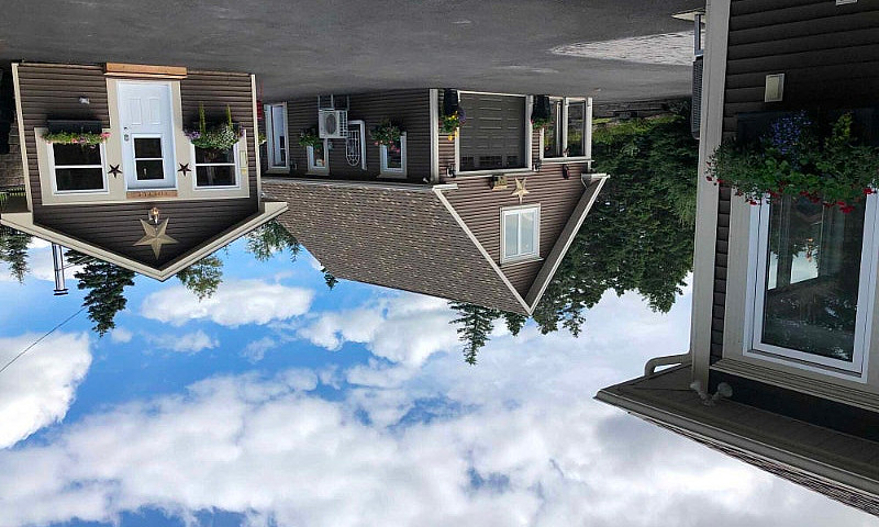 Amazing Home In Harb...