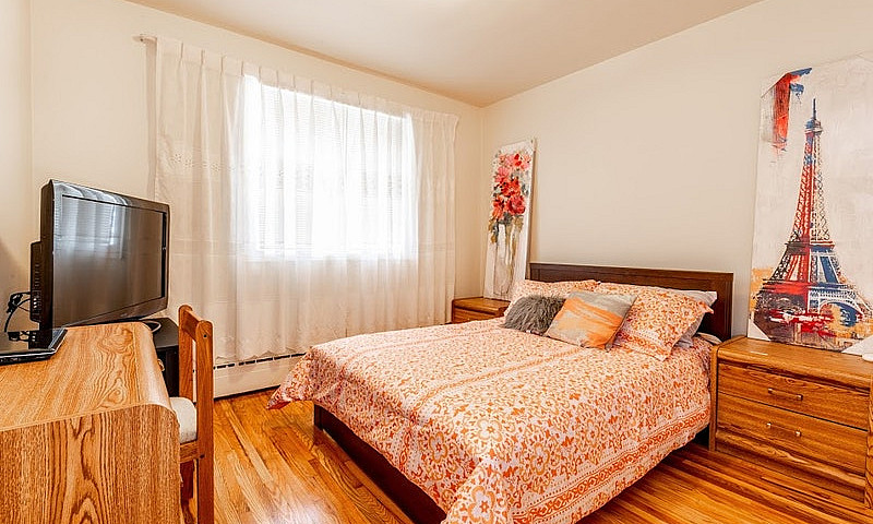 690 Fleet Ave- 1 Bed...