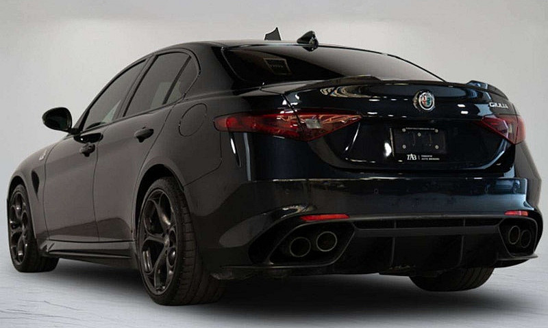 2018 Alfa Romeo Giul...