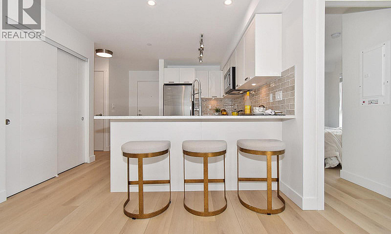 205 22562 121 Avenue...