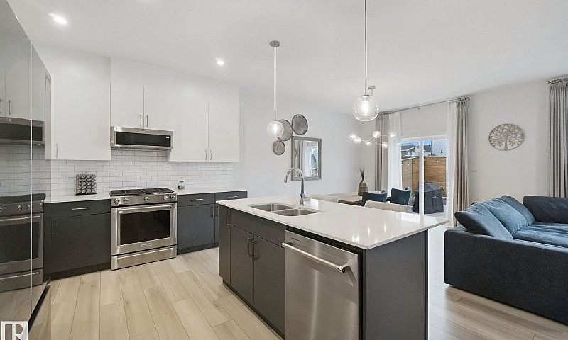 4 Bed Riverside Cove...